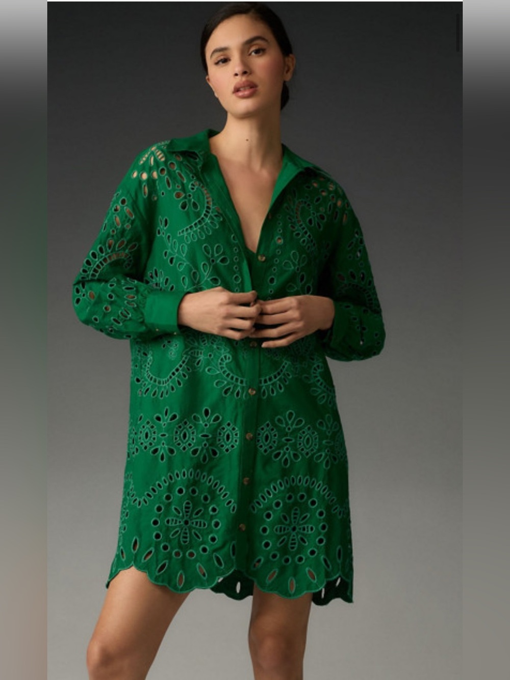 💚NWOT size medium Green Eyelet-Embroidered Button Front Tunic Shirt Dress 👗 .